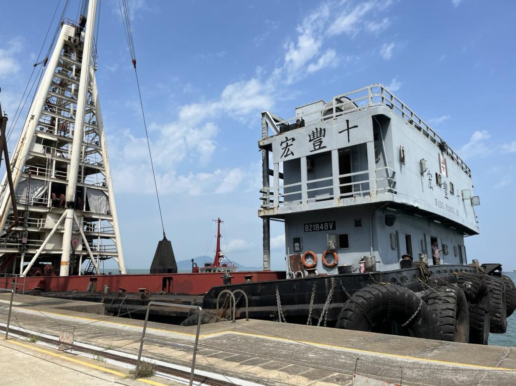 Barge services thumbnail