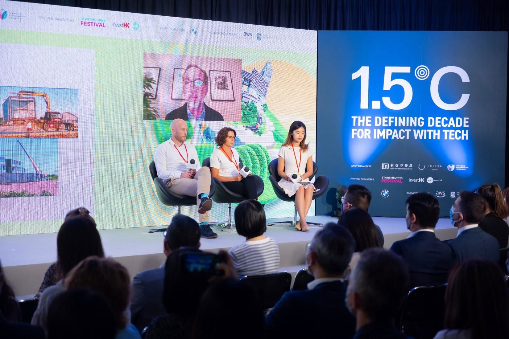 StartmeupHK Festival 2022 returned in a hybrid format this year, featuring 556 speakers and attracting over 20 000 participants from more than 100 countries and territories. Photo shows the 1.5°C Summit - The Defining Decade for Impact with Tech by Eureka Nova and New World Development.