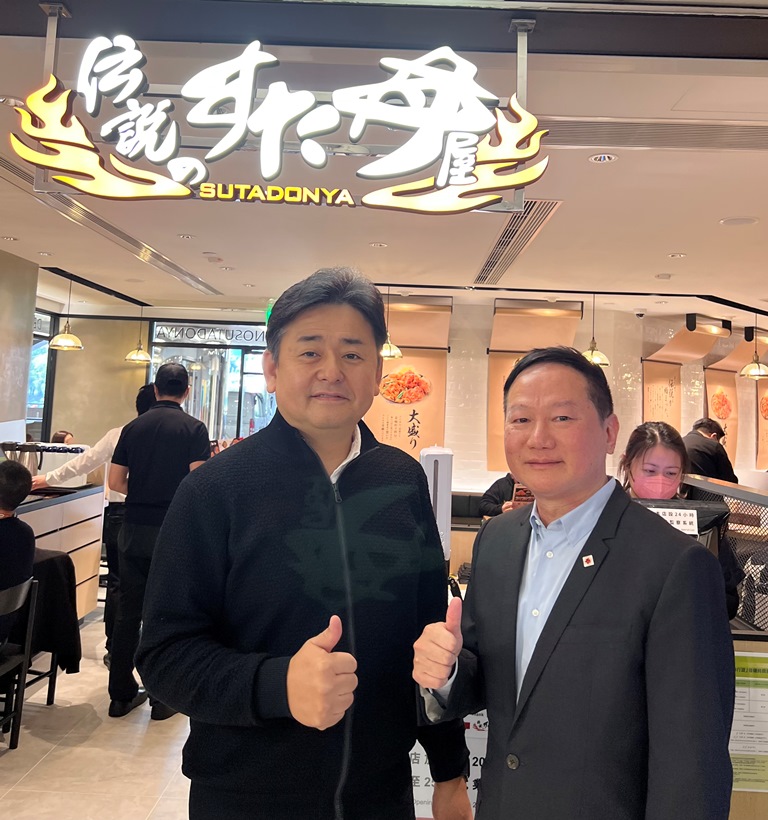 Antworks有限公司代表取缔役社长早川淳（左）和和心控股有限公司总裁廖杰民