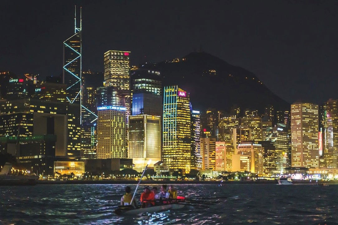 Night rowing in the world-famous Victoria Harbour